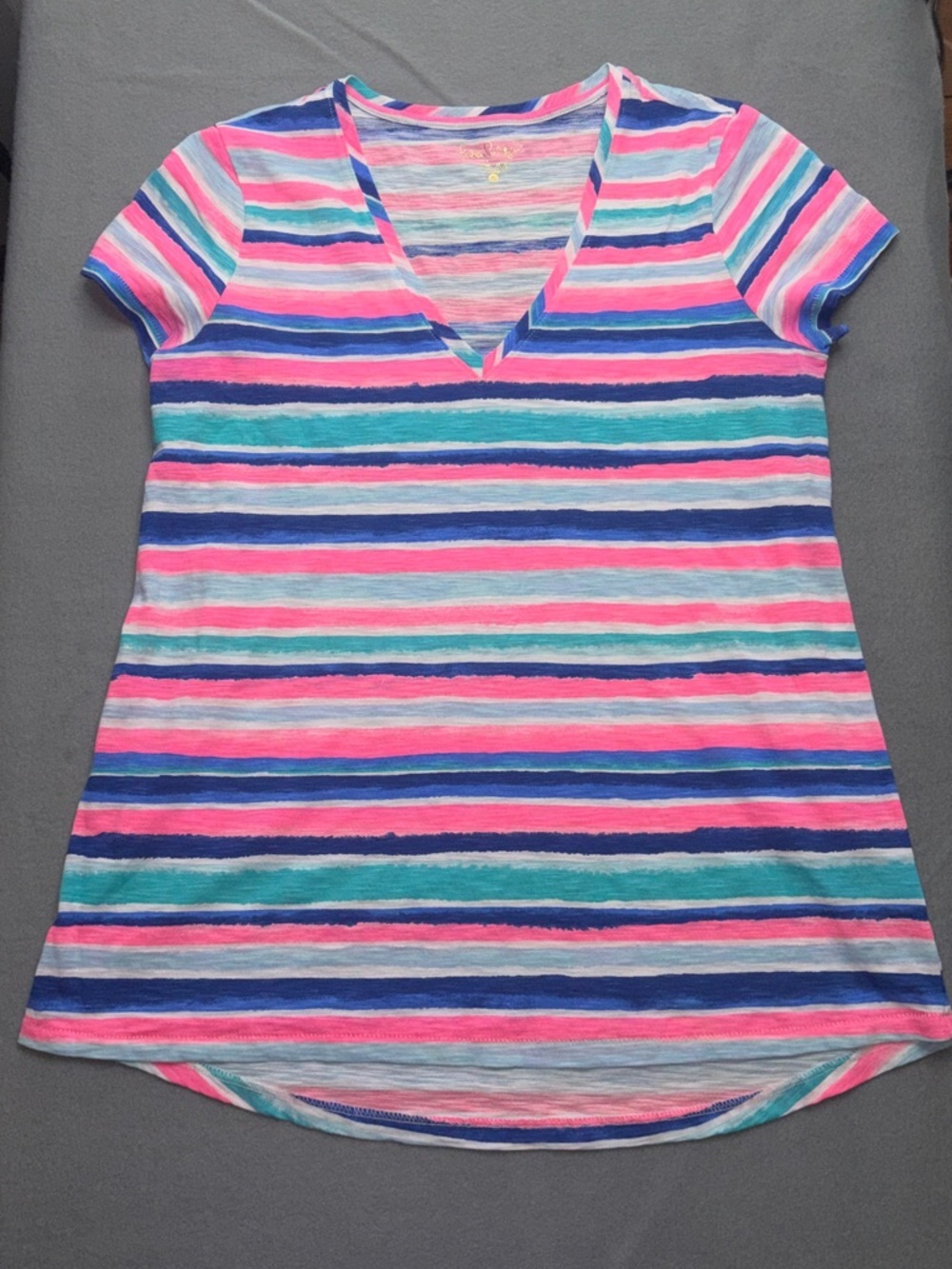 Lilly Pulitzer Etta V-Neck Tee Shirt Sandy Shell Stripe Pink Blue White size S
